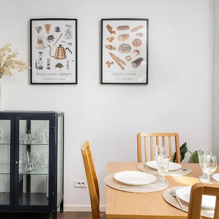 Riverside Port Praski Varşova