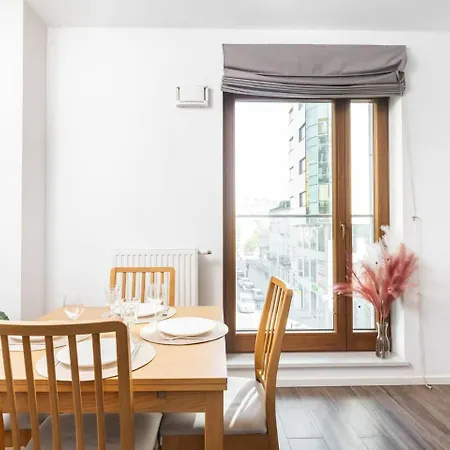 Riverside Port Praski Daire Varşova