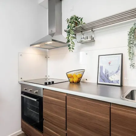 Riverside Port Praski *