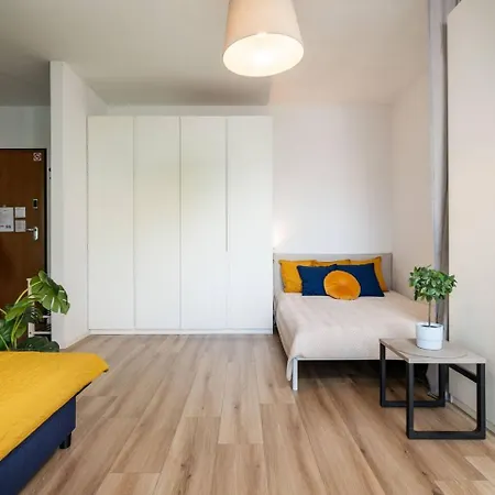 Riverside Port Praski Apartment *